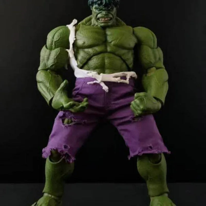 Figurine Hulk - Édition Combat Vêtements Déchirés