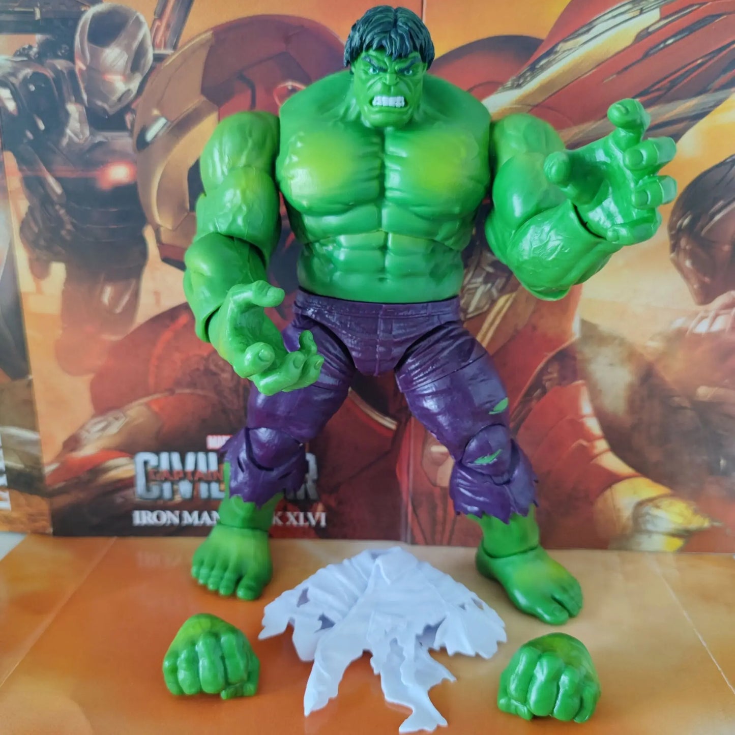Figurine Articulée Hulk Marvel Legends 80th - Chemise Déchirée 20cm