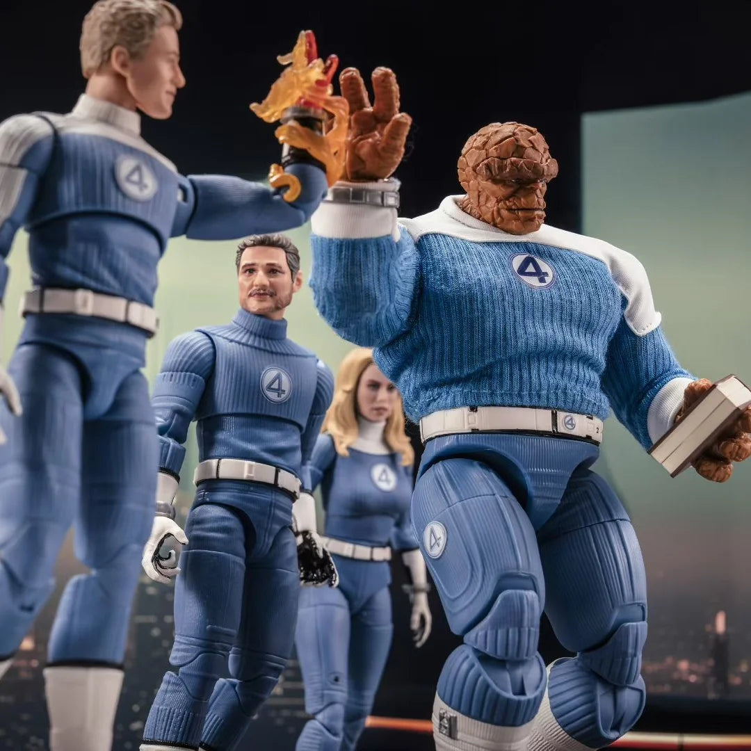 Figurine The Thing - Uniforme Bleu et Blanc Quatre Fantastiques