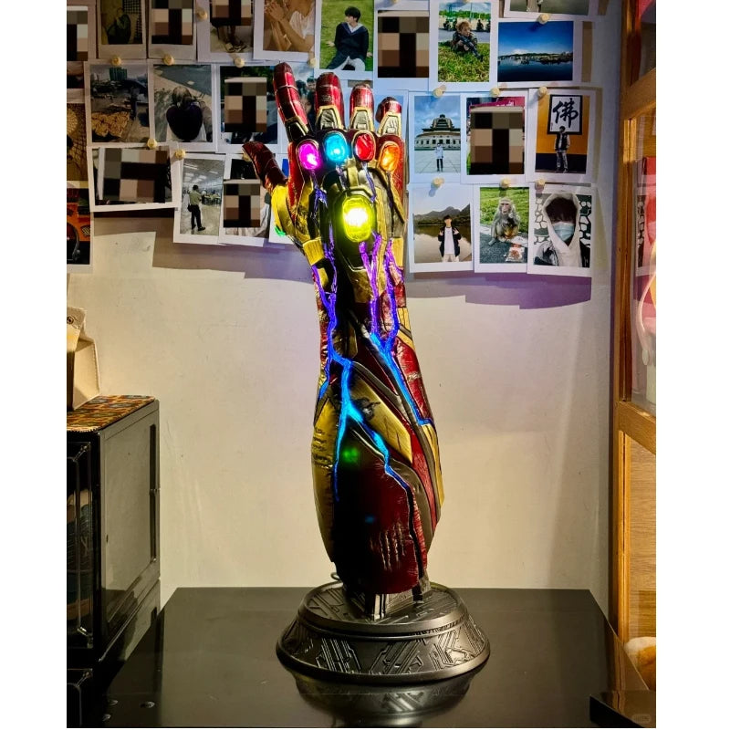 Statue Avengers Infinity Gauntlet - Réplique LED 1:1