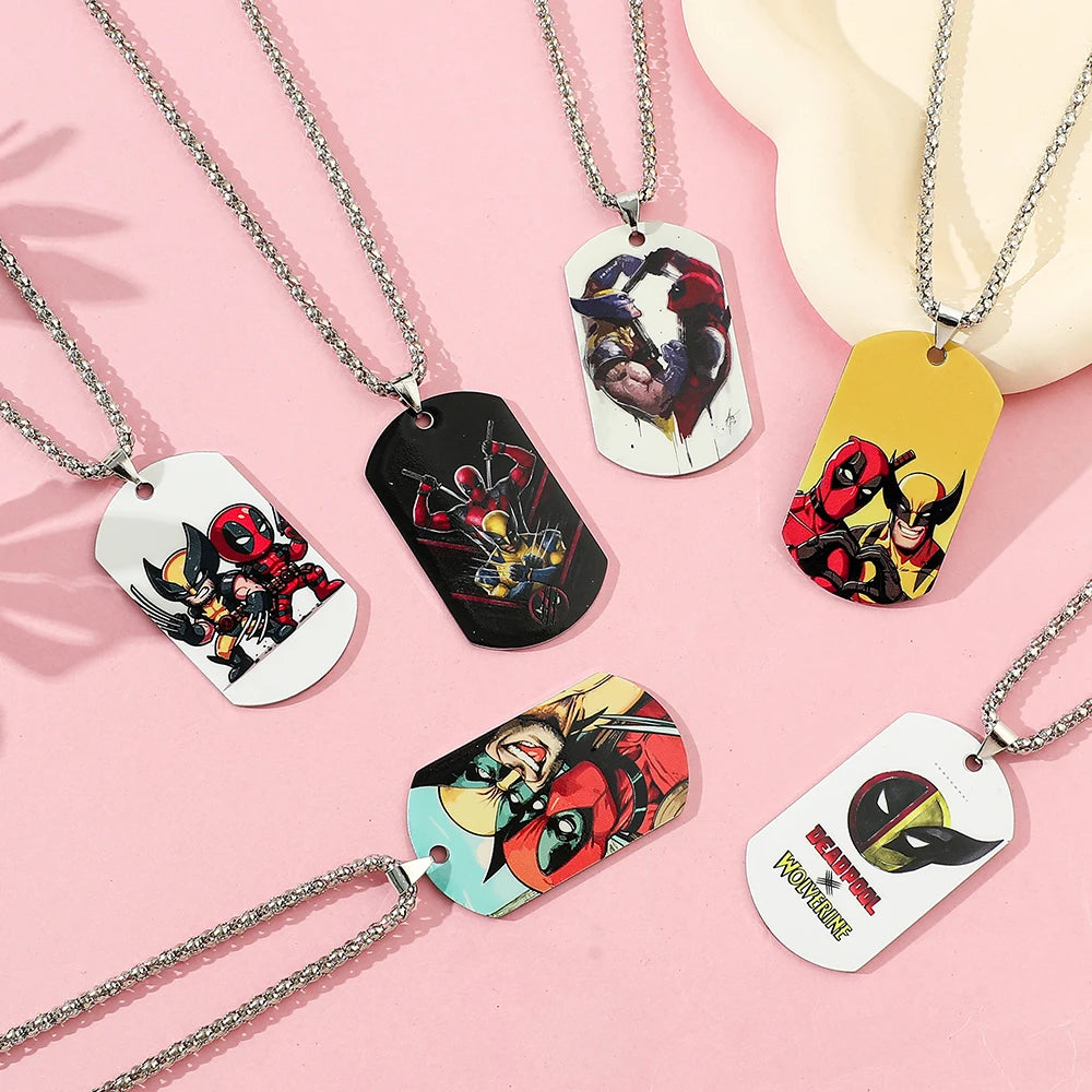 Collier Plaque Militaire Deadpool & Wolverine - Duo Portrait Katanas