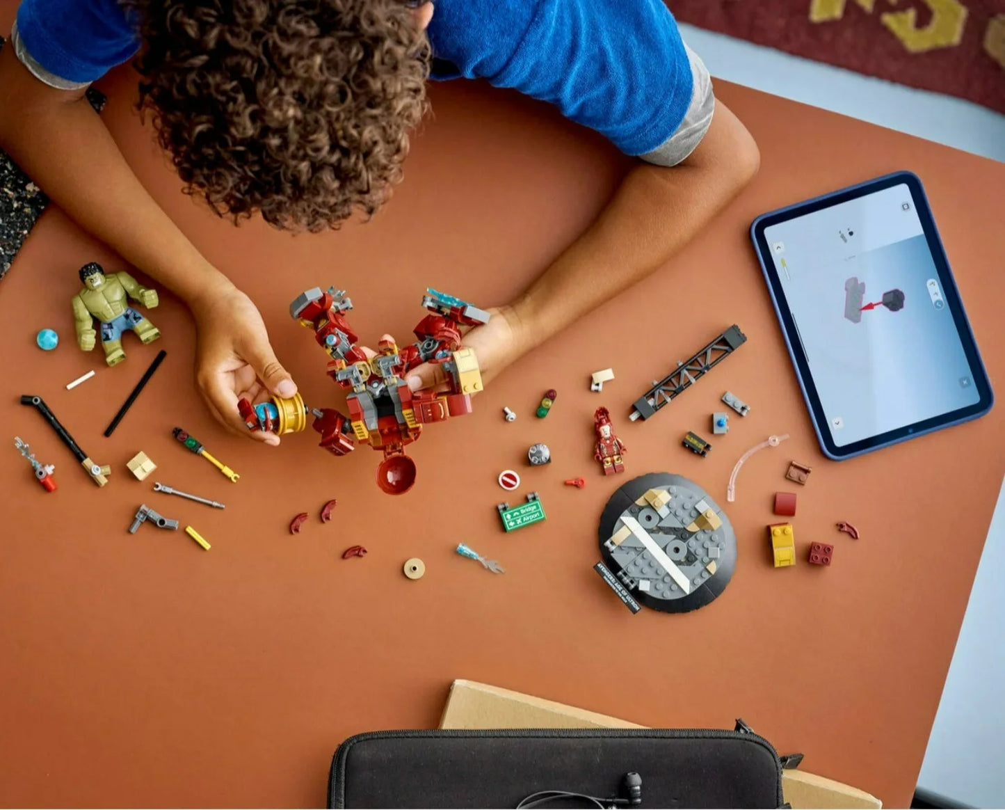 LEGO Marvel 76343 - Bataille Épique Hulkbuster contre Hulk 413 Pièces
