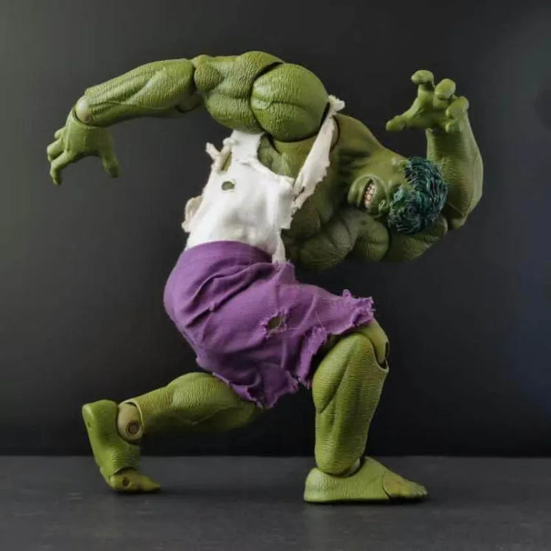 Figurine Hulk - Édition Combat Vêtements Déchirés