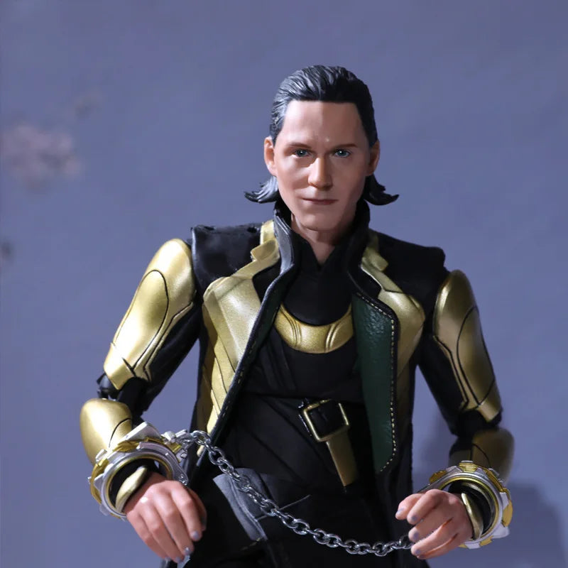 Figurine Loki 1/7 Deluxe Marvel - Casque Sceptre Mains Interchangeables