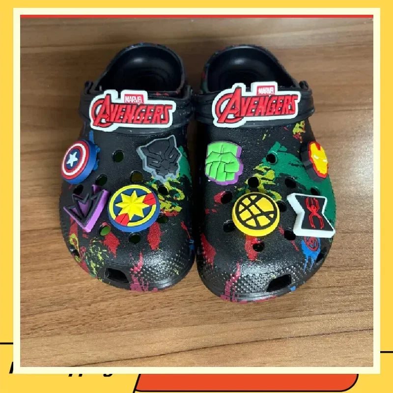 Sabots Avengers Multi-Héros - Fond Noir Éclaboussures
