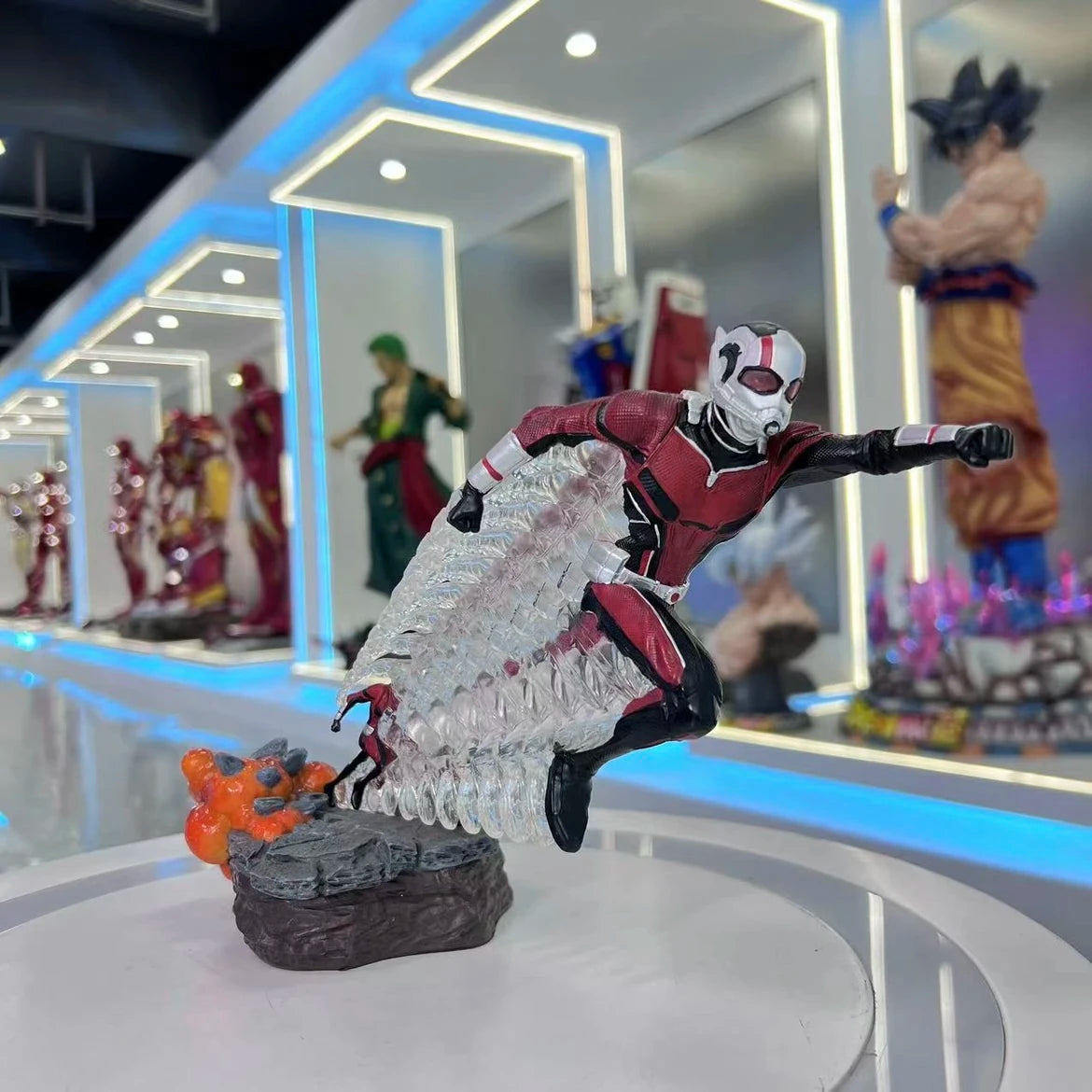 Statue Avengers Ant-Man - Résine Collector 20cm