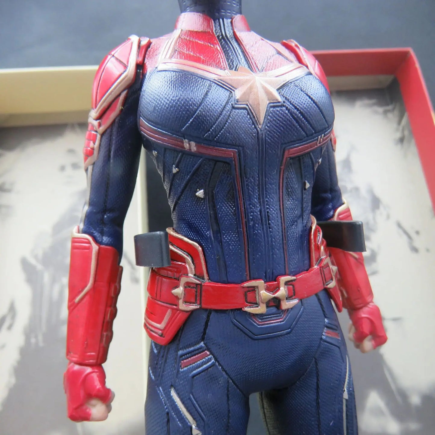 Statue Avengers Captain Marvel - Collection PVC Boîte 30cm