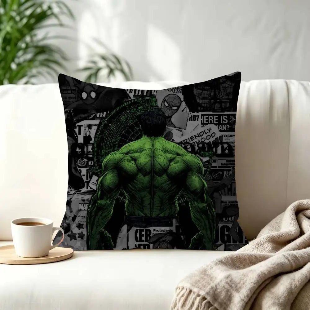 Housse de Coussin Hulk - Vue de Dos Fond Journal